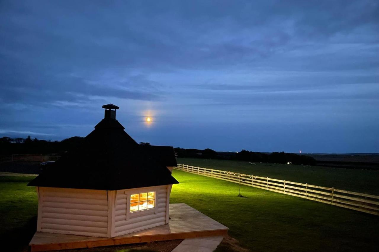 Caithness View Luxury Farm Lodges And Bbq Huts Wick  Exterior photo